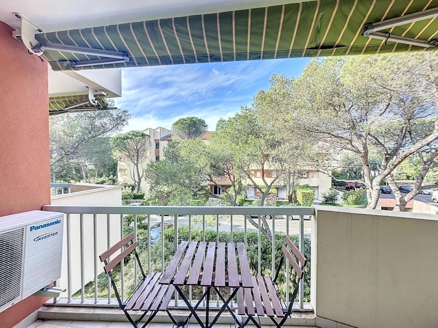 Studio Bord De Mer Boulouris A Saint Raphael Екстериор снимка