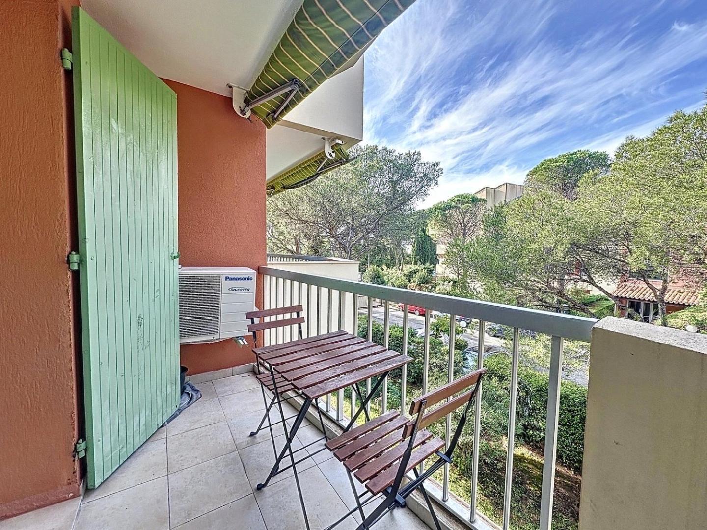 Studio Bord De Mer Boulouris A Saint Raphael Екстериор снимка